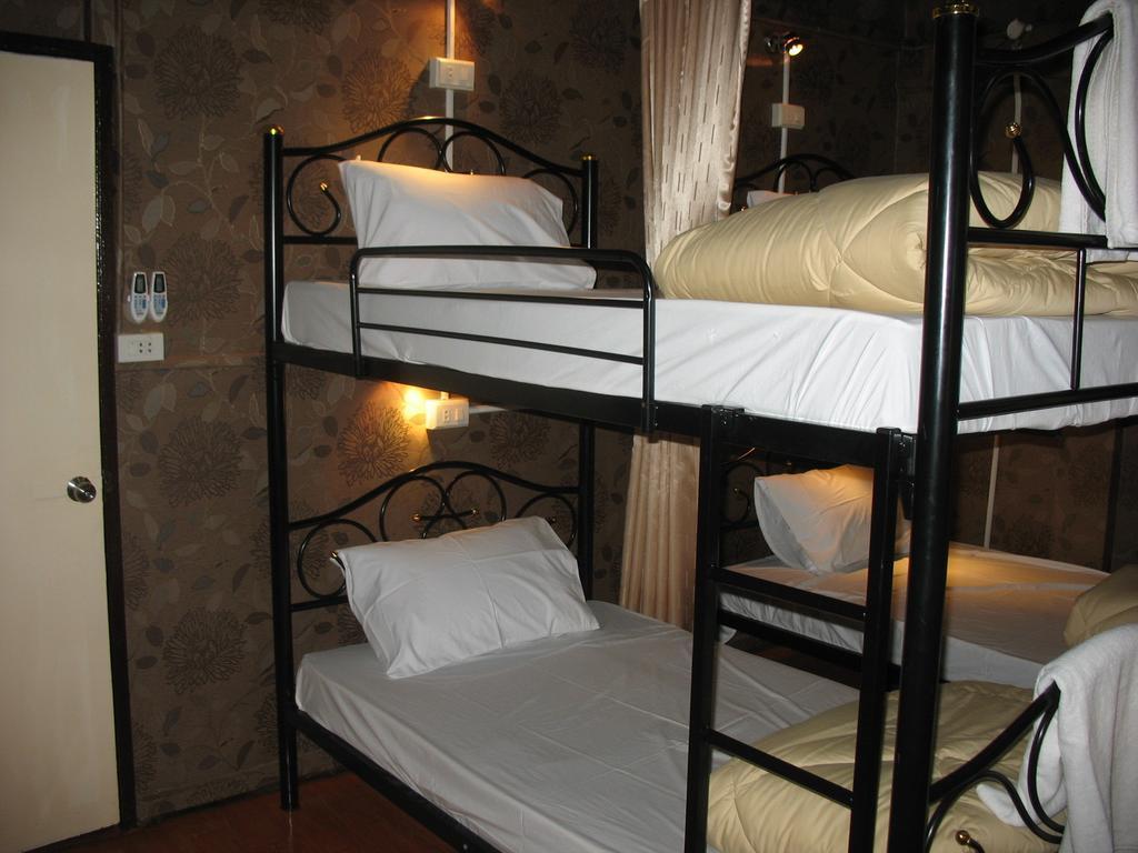 Gotum Hostel 1 Пхукет Экстерьер фото
